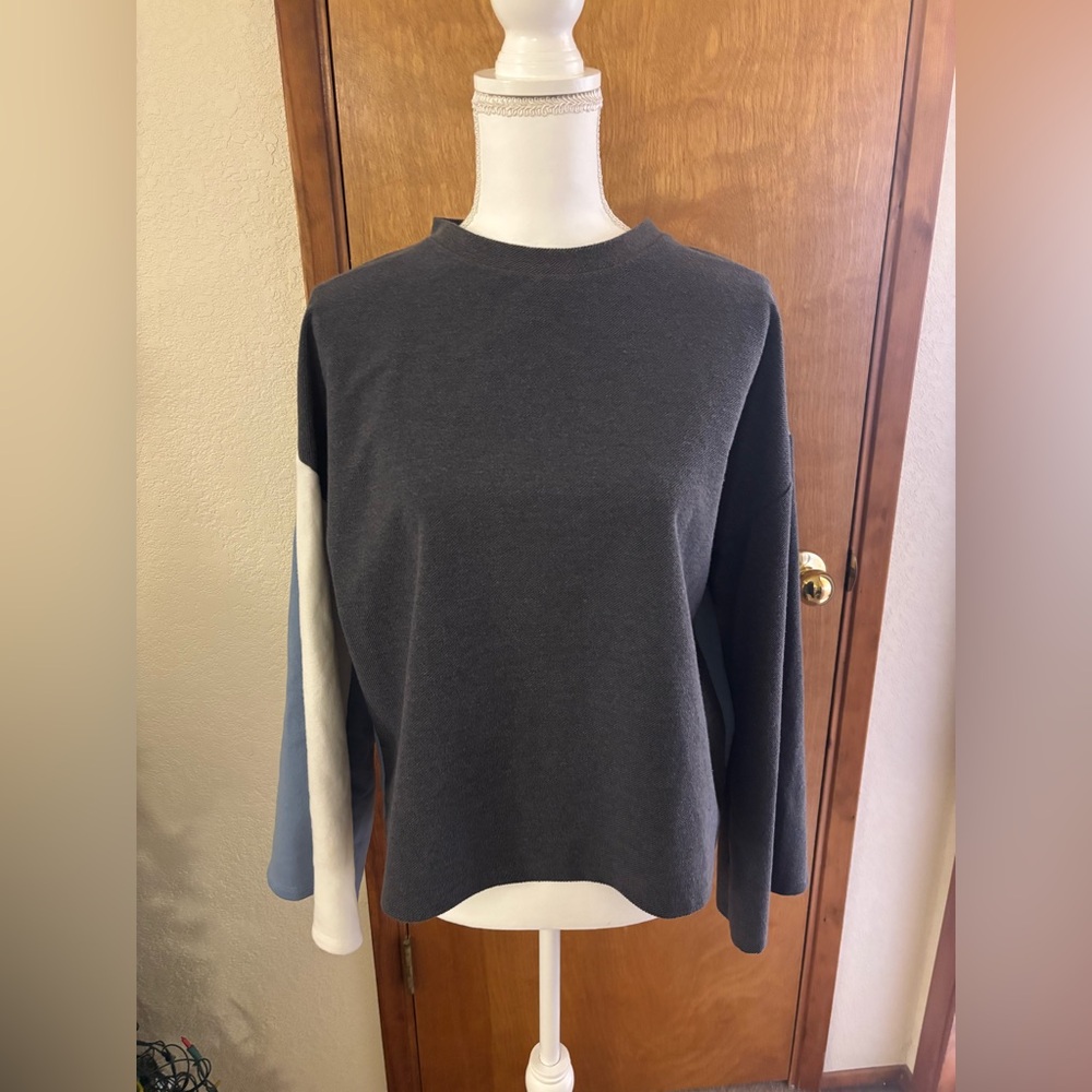 Zara Gray and Blue Colorblock Bell Sleeve Sweatshirt
